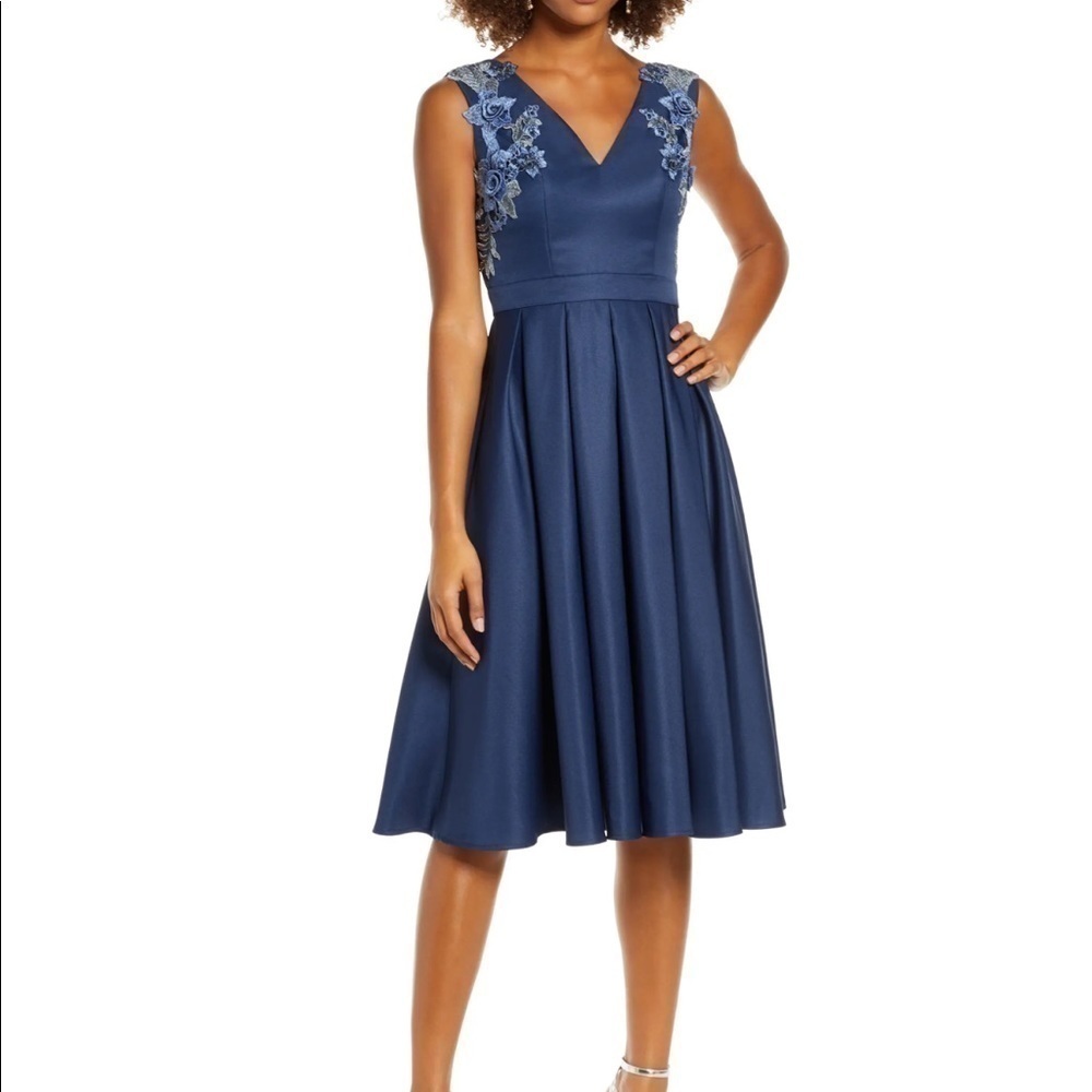 NWT CHI CHI LONDON Appliqué Fit Flare Party Dress Navy 4
